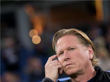 HSV-Trainer Markus Gisdol hofft auf einen Sieg in Hannover. Foto: Daniel Reinhardt