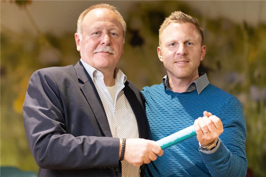 Sebastian Thies übernimmt die Geschäftsführung bei Thies Bürotechnik in Stadtlohn Hubert Thies hat den Staffelstab für die Unternehmensleitung an seinen Sohn Sebastian übergeben.