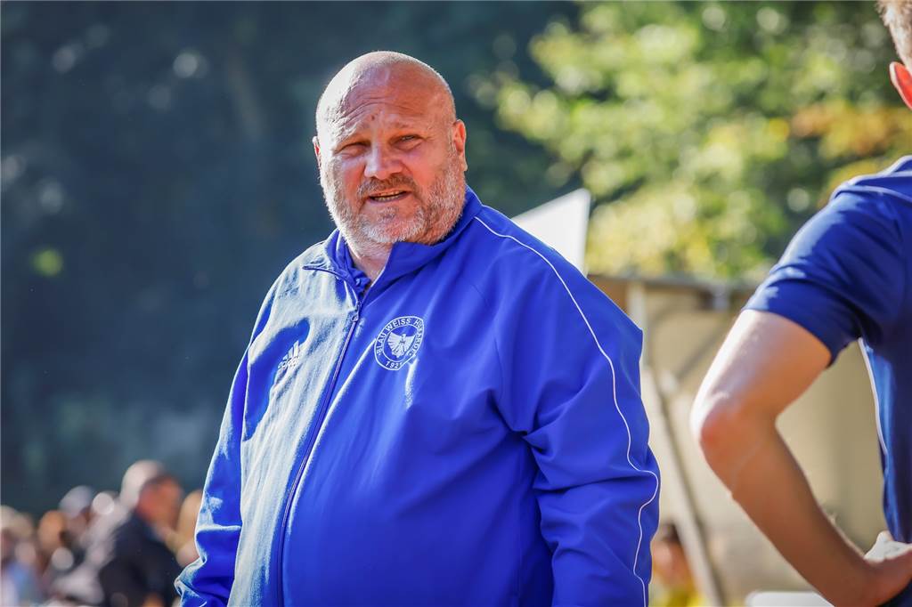13 Verlängerungen: Dortmunder Bezirksligist stellt die Weichen für die neue Saison Huckarde-Trainer Thomas Faust hat mit weiteren 13 Spielern verlängert.