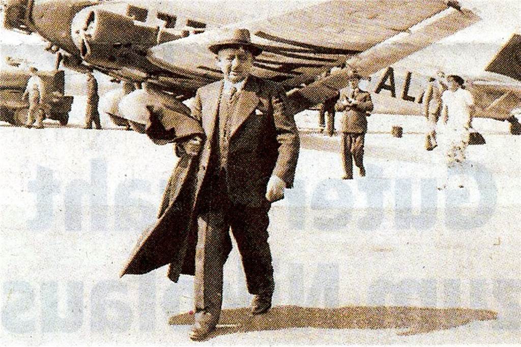 Familie Hugo Löwenstein: Größter Kaufmann im Kreis Ahaus und Umgebung Huge Löwenstein auf dem Flugplatz von Lausanne.