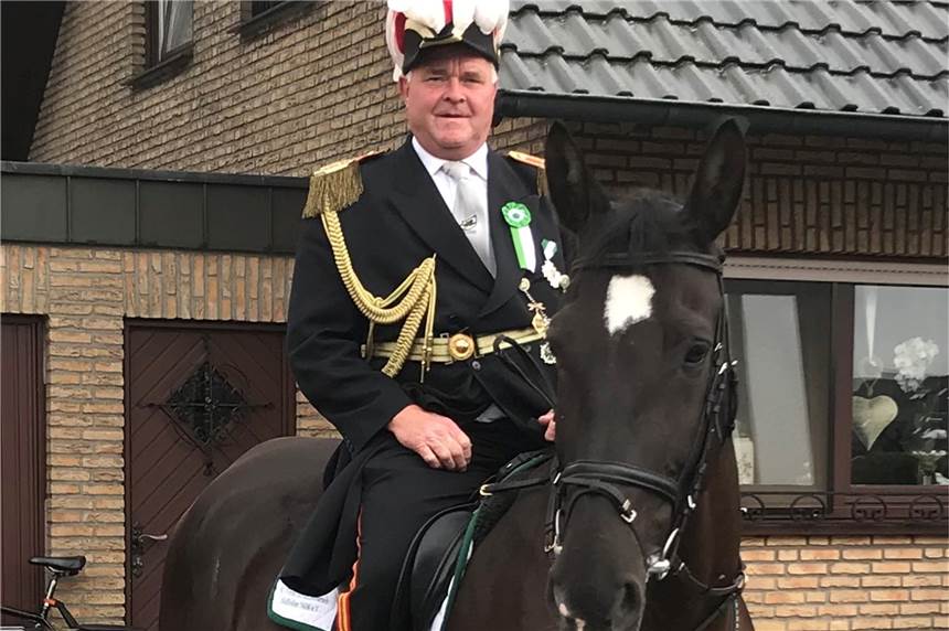 Hugo Emmerich ist der längste Oberst in der Geschichte der Südlohner Schützen Hugo Emmerich wird verabschiedet.