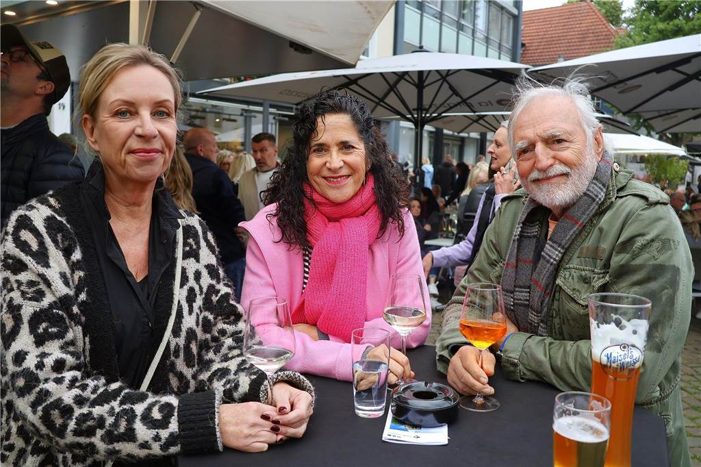 Hunderte kamen am Samstagabend zum Marktplatz in Dorsten, um die Florians zu hören.