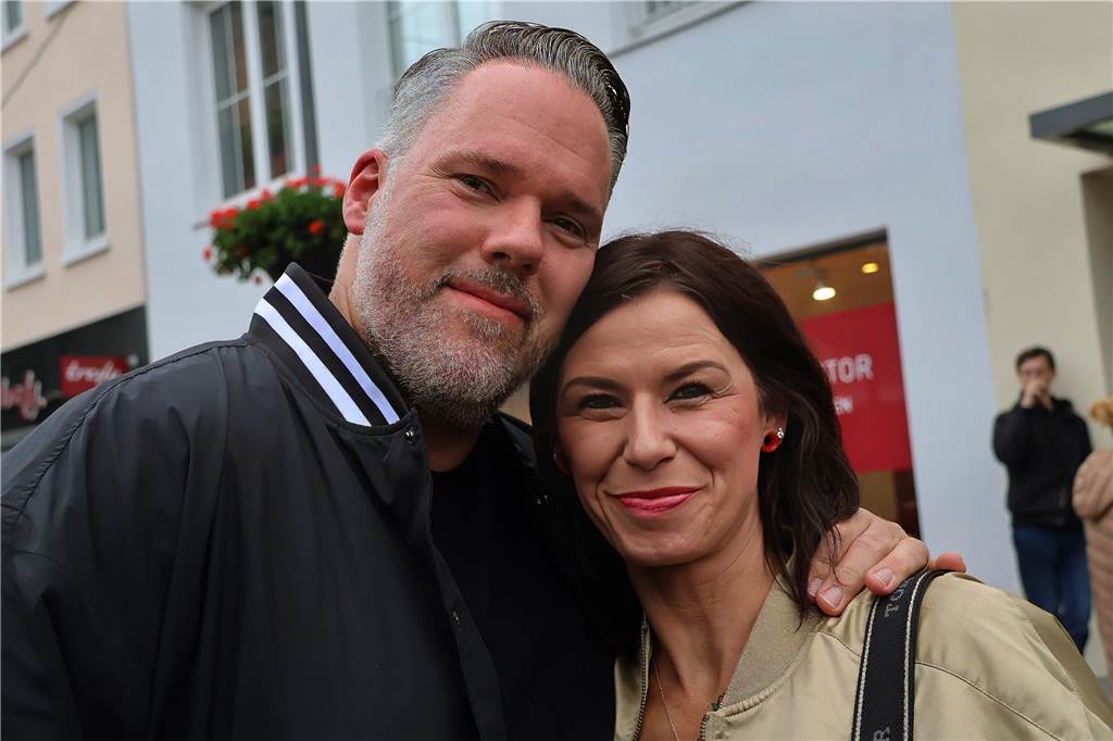 Hunderte kamen am Samstagabend zum Marktplatz in Dorsten, um die Florians zu hören.