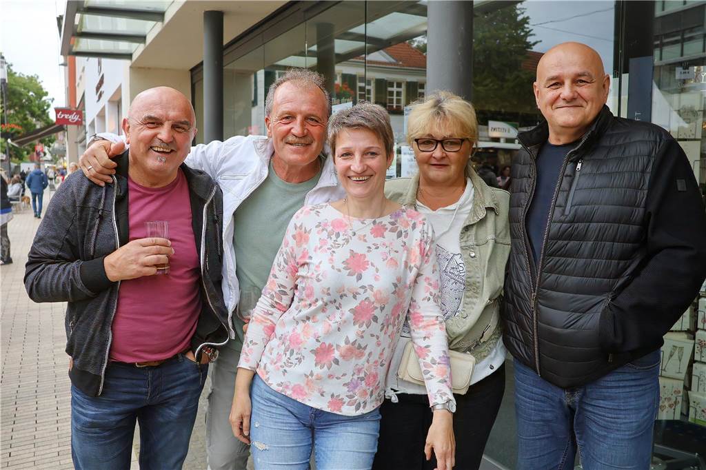Hunderte kamen am Samstagabend zum Marktplatz in Dorsten, um die Florians zu hören.