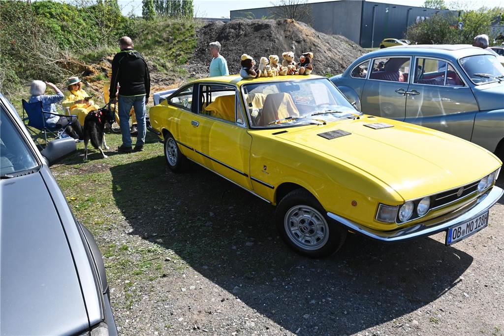 Hunderte Oldtimer und noch mehr Schaulustige kamen zum großen Treffen am Ostersonntag im CreativQuartier Fürst Leopold in Dorsten. Es war die sechste Veranstaltung dieser Art.