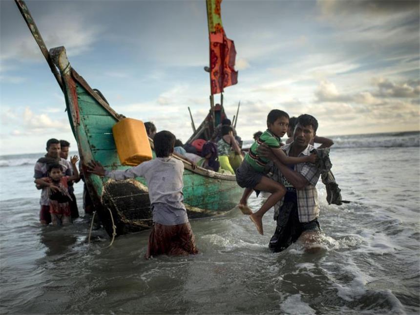Bangladesch baut feste Unterkünfte für Rohingya-Flüchtlinge Hunderttausende Angehörige der muslimischen Minderheit der Rohingya sind aus Myanmar geflüchtet. Foto: Km Asad