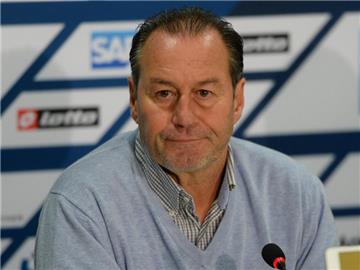 Huub Stevens will keinen Trainerjob mehr annehmen. Foto: Deniz Calagan