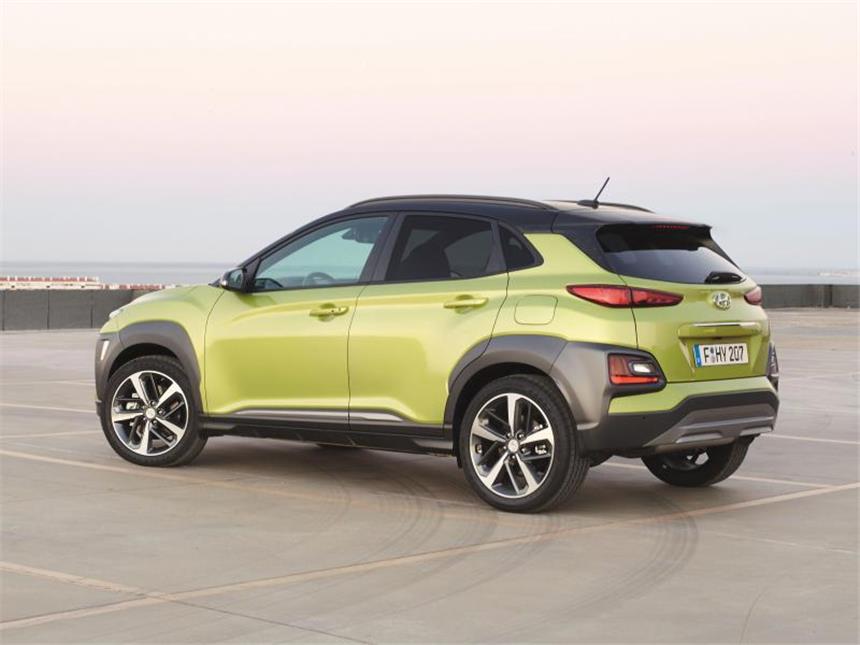 Hyundai Kona im Test: Stadt, Land, Strand Hyundai selbst wagt mit dem Kona den Einstieg in die Lifestyle-Welt: Der Kleinwagen ist modisch gezeichnet. Foto: Hyundai/dpa