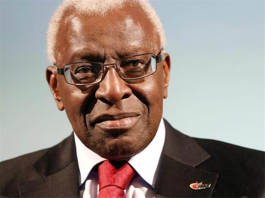 Streit um WM 2021: US-Stadt erhält Zuschlag ohne Bewerbung IAAF-Präsident Lamine Diack gab offen zu, dass diese Vergabe vor allem wirtschaftliche Gründe hatte. Foto: Sebastien Nogier