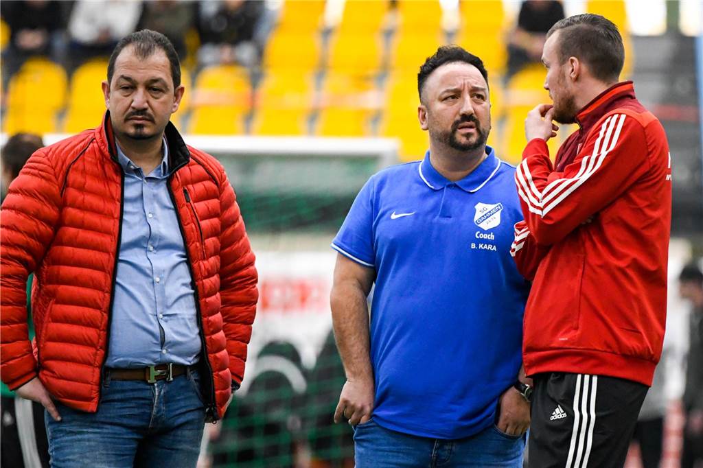 Ex-Vorsitzender der SG Gahmen: Ibrahim Ünal schließt sich Lüner SV an Ibrahim Ünal schaut auf den Boden.