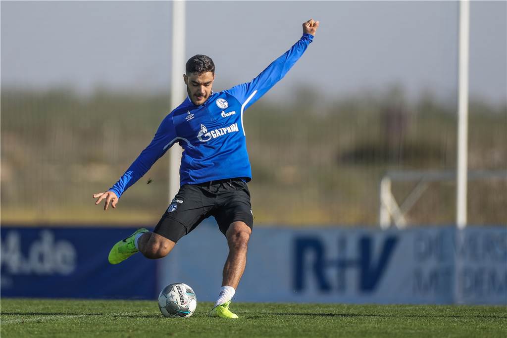 Schalke-Verteidiger Ozan Kabak: „Ich will ein großer Spieler werden“ „Ich arbeite hart“: Ozan Kabak im Trainingslager in Spanien.