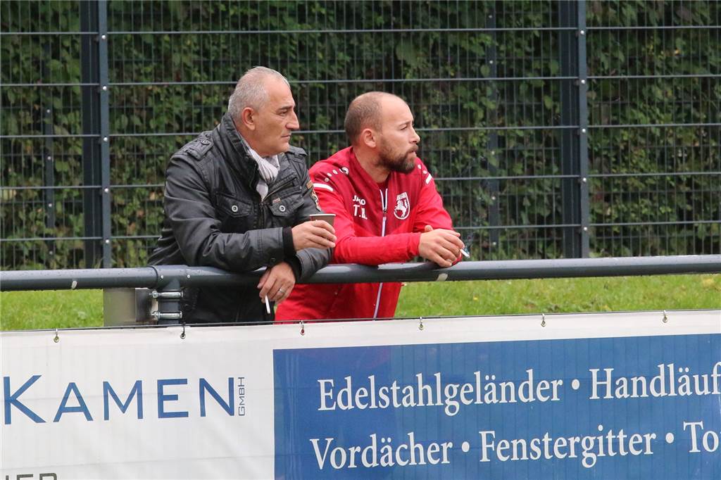 Wechsel in die Kreisliga B: Ex-Mühlhausener Tayfun Basyigit (37) kehrt zurück auf den Platz „Ich habe in den letzten Monaten viele Spiele hier beim VfL Kamen geguckt und bin mit dem Verein sehr verbunden“, sagt Tayfun Basyigit (r.).