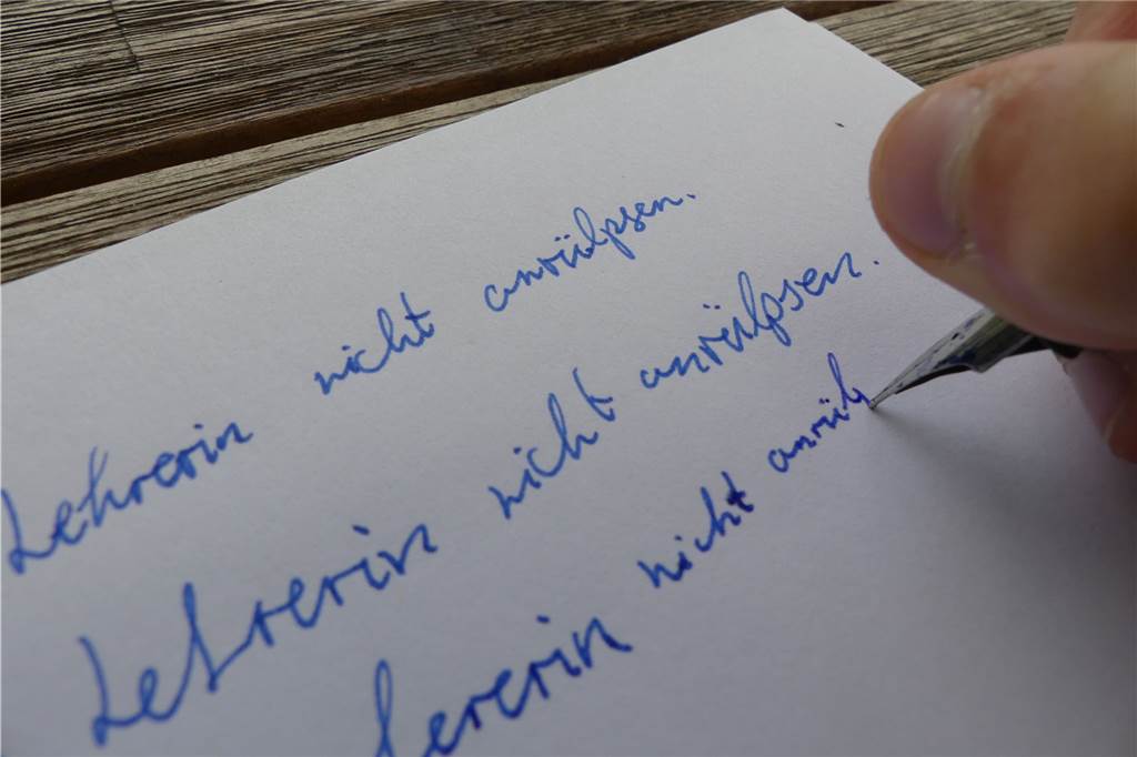 Ich soll meine Lehrerin nicht anrülpsen, ich soll mein iPad laden, ich soll mir eine Jacke überziehen, ich soll nicht mit meiner Mutter diskutieren. Wenn es nur so einfach wäre...