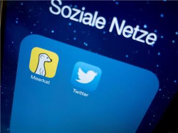 Icons der Live-Stream-App Meerkat und Twitter auf einem Smartphone. Foto: Kay Nietfeld
