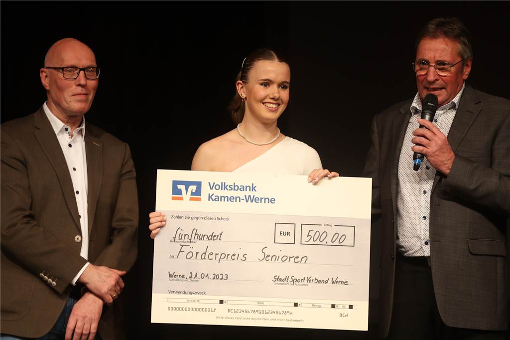 TV Werne und Mia Wünsch gewinnen Sportlerwahl: Tränen der Rührung und Überraschungen bei Gala Ida Lefering (m.) bekam den Sportförderpreis vom Stadtsportverband.