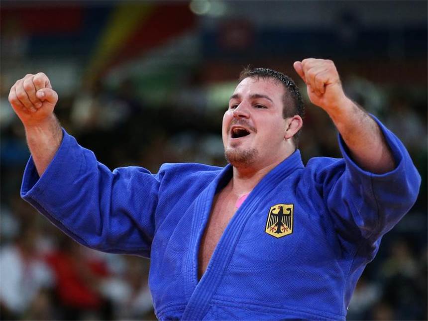 145-Kilo-Koloss Tölzer am Ziel - Endlich Judo-Medaille Igar Makaraw ist besiegt und Tölzer hat Bronze. Foto: Friso Gentsch