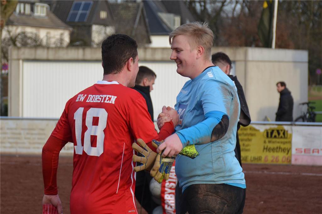 Der erste Spieltag brachte für Dorstens Kreisligisten gleich eine faustdicke Überraschung FC RW Dorsten - Westfalia Gemen II