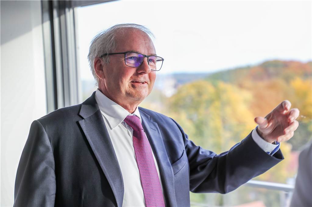 Umfrage ergibt: Wirtschaft in Dortmund robust – trotz gedrückter Stimmung Heinz-Herbert Dustmann ist Präsident der IHK zu Dortmund