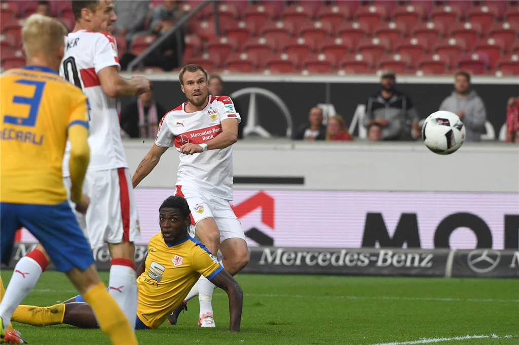 Ihn zieht es zum VfB Stuttgart, bei dem er von 2016 bis 2017 kicken sollte. Zuvor besaß Großkreutz zwar für mehrere Monate einen gültigen Vertrag bei Galatasaray Istanbul, erhielt dort aber nie eine Spielberechtigung.
