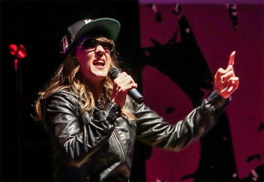 Carolin Kebekus macht Pussy Terror in der Westfalenhalle Ihre Rap-Einlagen durften nicht fehlen.