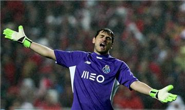 Iker Casillas hütet das Tor des FC Porto.