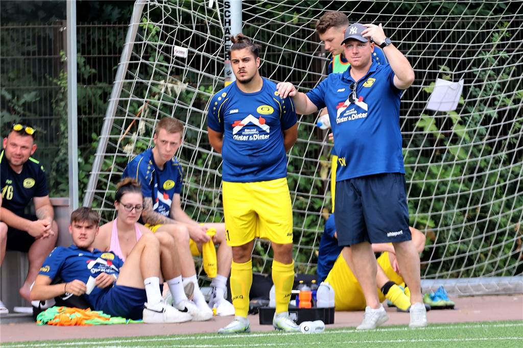 Habinghorst möchte Ilias Homann aus Schwerin wieder zurückholen Ilias Homann (vorne links) wurde von Trainer Dennis Hasecke am ersten Bezirksliga-Spieltag gegen den TuS Harpen (3:3) für die Schlussphase eingewechselt.