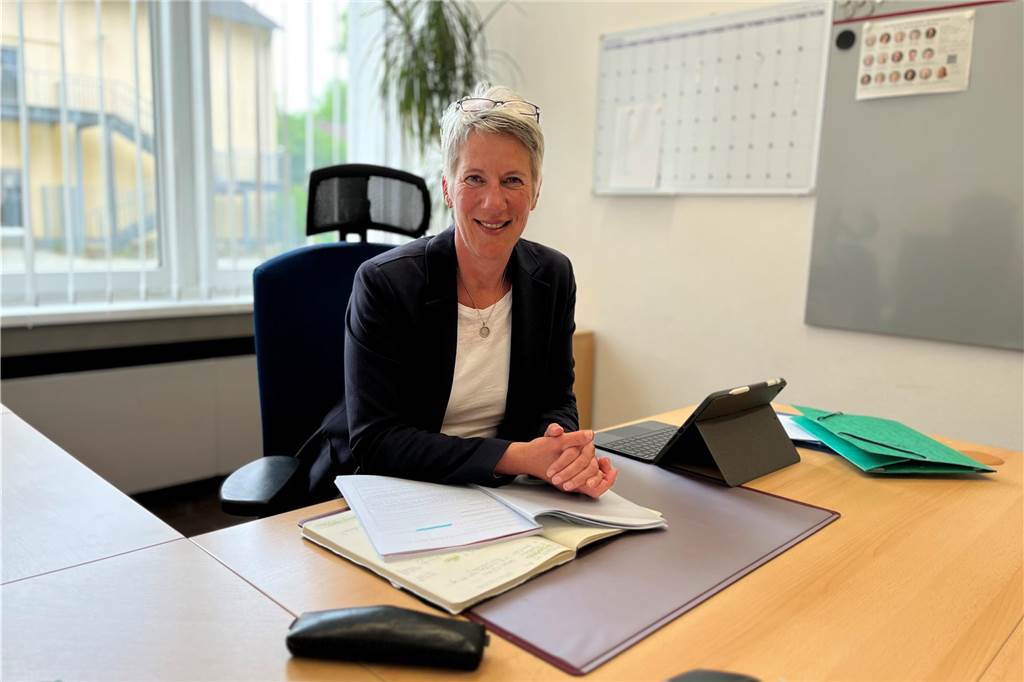 Ilka Degenhardt ist neue Chefin an der MLKS: „Zurück im alten Kiez“ Ilka Degenhardt sitzt am Schreibtisch in ihrem Büro am Standort Bahnhofstraße.