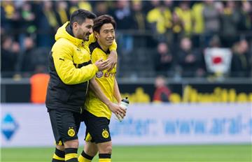 Ilkay Gündogan (l.) wird in der kommenden Saison wahrscheinlich das Trikot von Manchester City tragen.