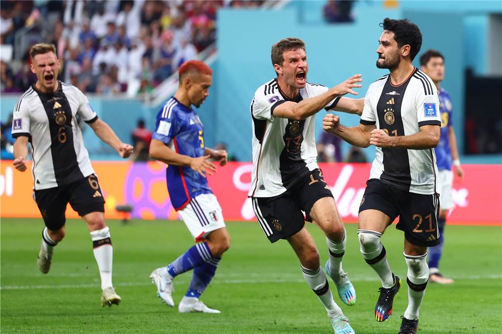 DFB-Blamage zum WM-Auftakt gegen Japan: Chancenwucher und Chaos in der Defensive Ilkay Gündogan bejubelt seinen Treffer zum 1:0.