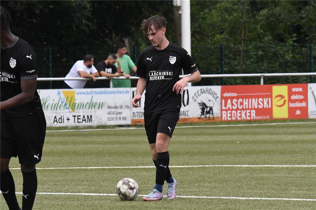 Welche Lüner Spieler haben am meisten überzeugt? Ilkay Kir mit dem Ball am Fuß.