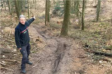 Illegal angelegte Strecken wie diese gibt es so einige in der Haard. Das findet RVR-Förster Harald Klingebiel gar nicht gut. 