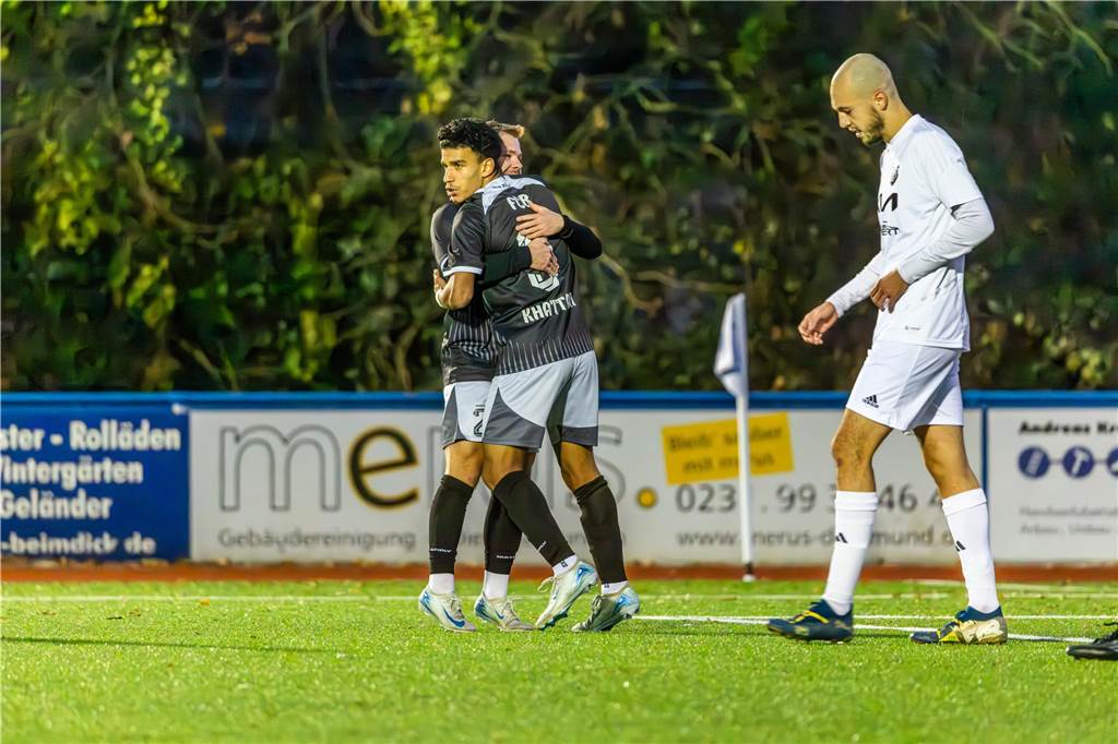 FC Brünninghausen muss gegen Vestia Disteln unnötig zittern: Sorgen um einen Youngster Ilyas Khattari erzielte das zwischenzeitliche 3:1 für den FC Brünninghausen.