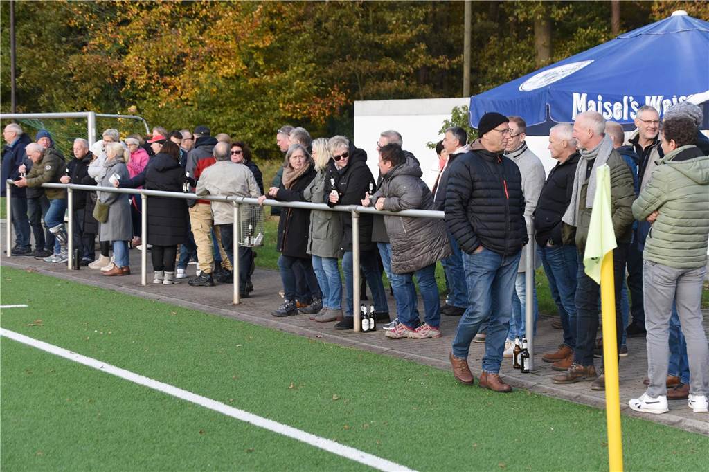 Im A-Liga-Derby hat sich der SV Lippramsdorf verdient mit 3:0 gegen den TuS Haltern II durchgesetzt.