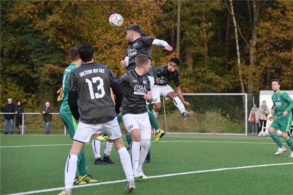 Im A-Liga-Derby hat sich der SV Lippramsdorf verdient mit 3:0 gegen den TuS Haltern II durchgesetzt.