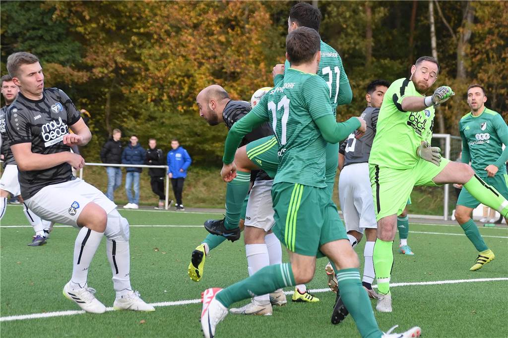 Im A-Liga-Derby hat sich der SV Lippramsdorf verdient mit 3:0 gegen den TuS Haltern II durchgesetzt.