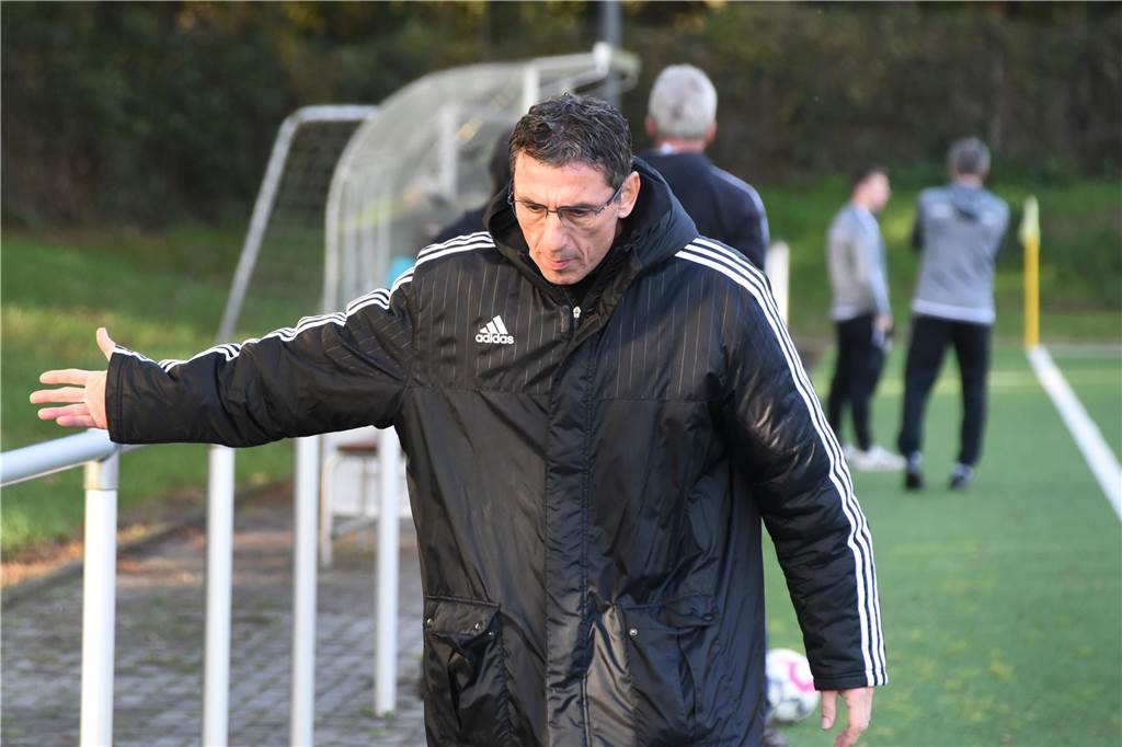 Im A-Liga-Derby hat sich der SV Lippramsdorf verdient mit 3:0 gegen den TuS Haltern II durchgesetzt.