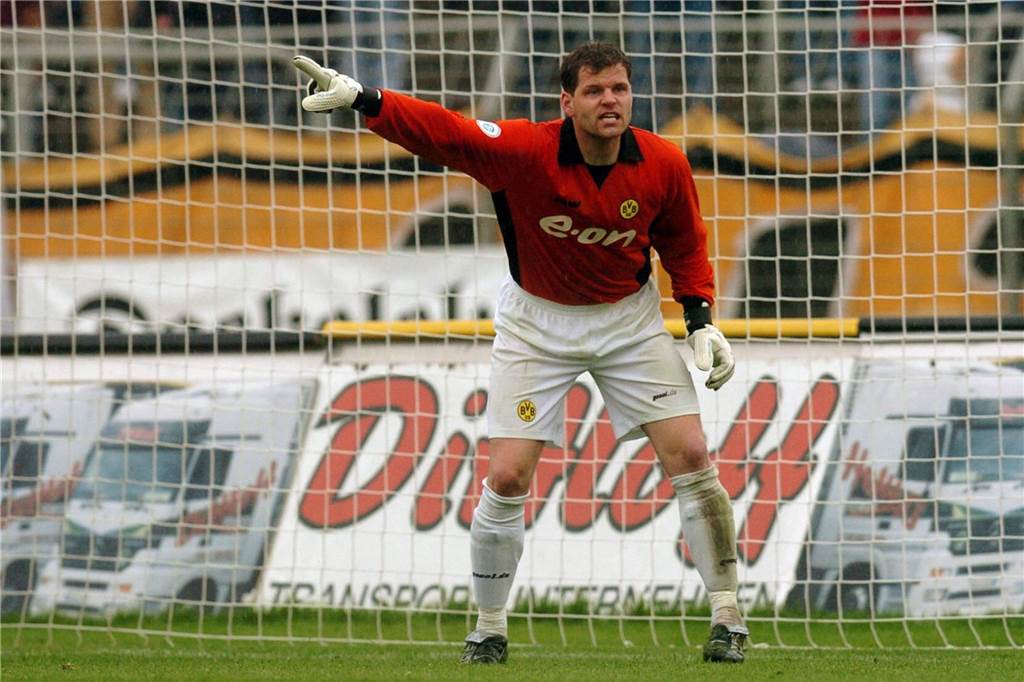 Matthias Kleinsteiber tritt beim BVB in große Fußstapfen Im Alter von 27 Jahren musste Kleinsteiber seine aktive Karriere aufgrund einer Hüftverletzung beenden.