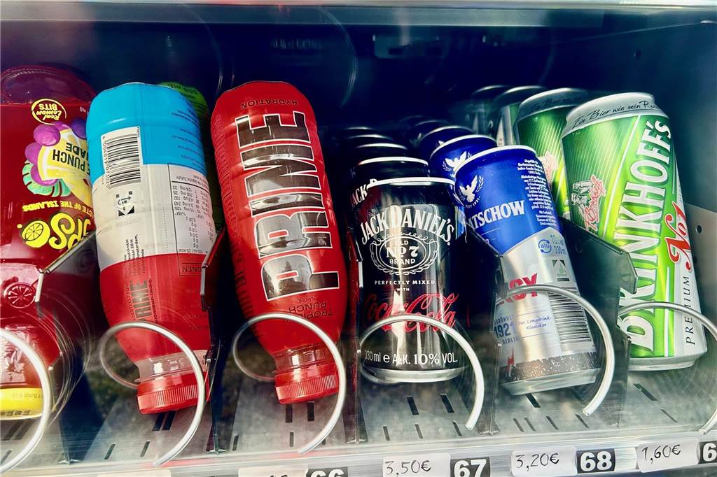 Wodka, Whiskey und E-Zigaretten in Grundschulnähe - Ordnungsamt schritt ein Im Angebot waren zunächst auch alkoholische Getränke. Die sind nun, auf Druck des Ordnungsamtes der Stadt Dortmund, verschwunden.
