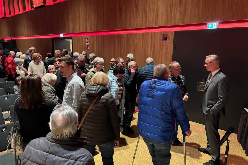 Neue Gelenke, neues Leben: Viele Besucher bei der Abendsprechstunde Besucher im Kulturquadrat Ahaus