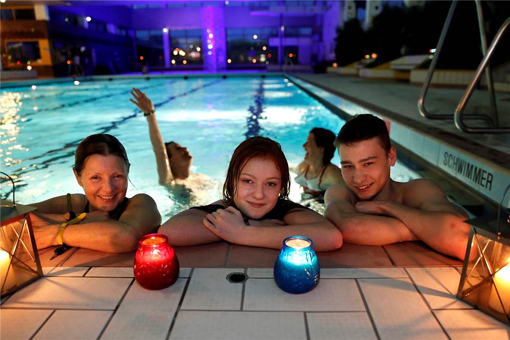 Freizeittipps für den Winter in Haltern: Diese Ziele sind einen Ausflug wert Drei Kinder im Wasser.