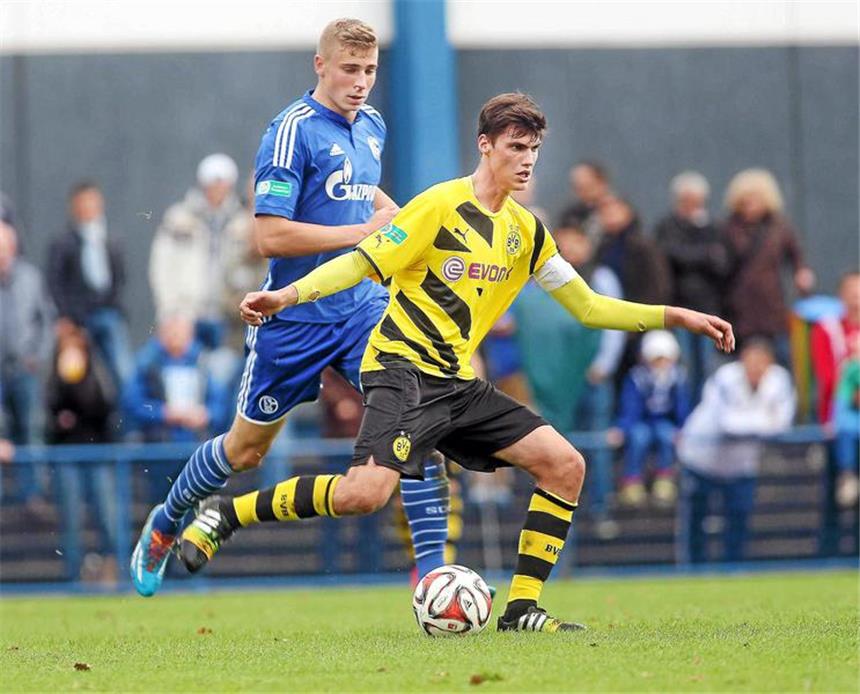Topspiel für die U17 - U19 will nachlegen Im Aufgebot: A-Junior Pascal Stenzel ist wieder fit.