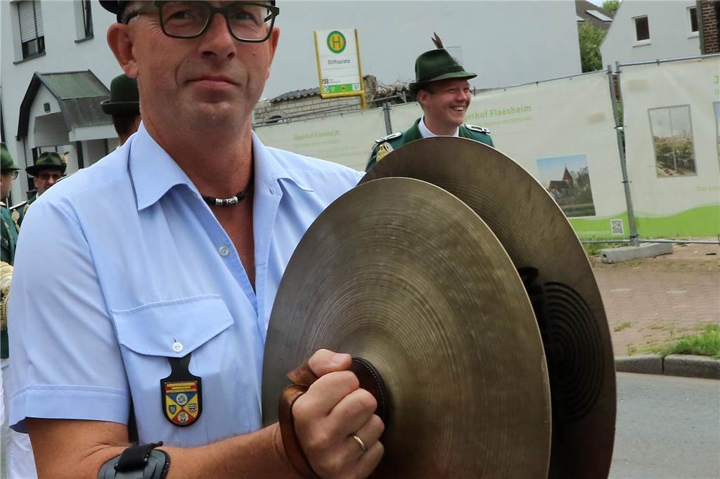 Im August feiert der Bürgerschützenverein Flaesheim sein erstes Schützenfest seit 2017. Mit dem Ausmarsch am Wochenende wurde die Saison eröffnet.