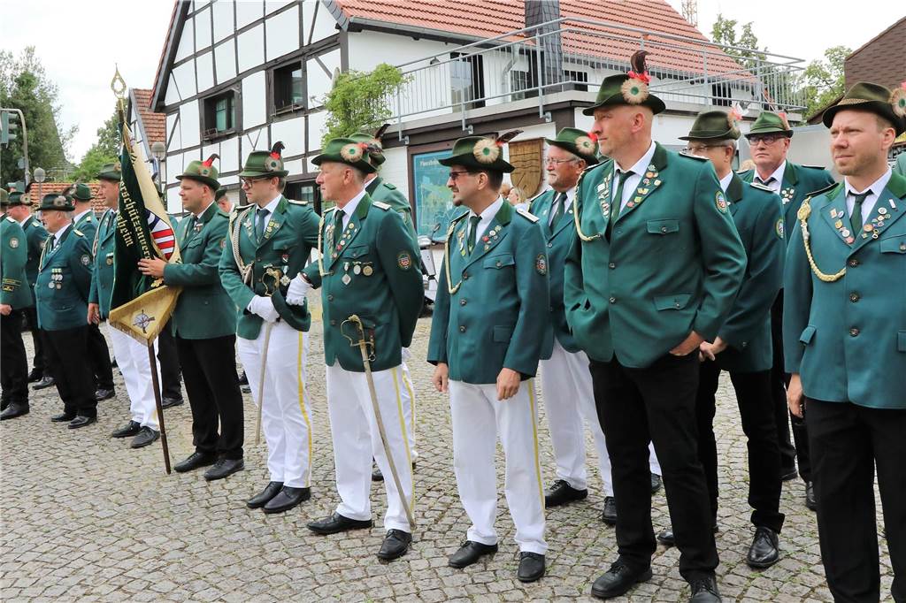 Im August feiert der Bürgerschützenverein Flaesheim sein erstes Schützenfest seit 2017. Mit dem Ausmarsch am Wochenende wurde die Saison eröffnet.