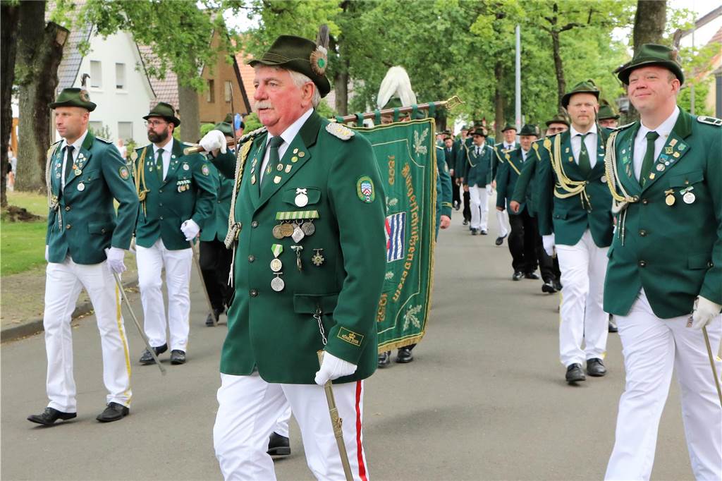 Im August feiert der Bürgerschützenverein Flaesheim sein erstes Schützenfest seit 2017. Mit dem Ausmarsch am Wochenende wurde die Saison eröffnet.