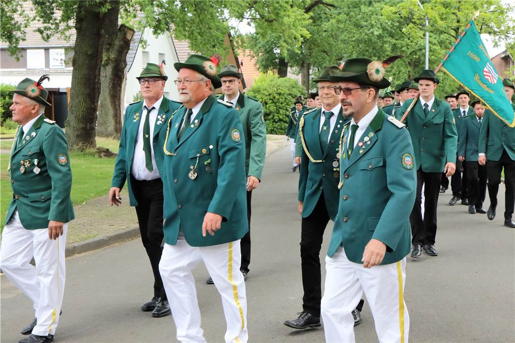 Im August feiert der Bürgerschützenverein Flaesheim sein erstes Schützenfest seit 2017. Mit dem Ausmarsch am Wochenende wurde die Saison eröffnet.