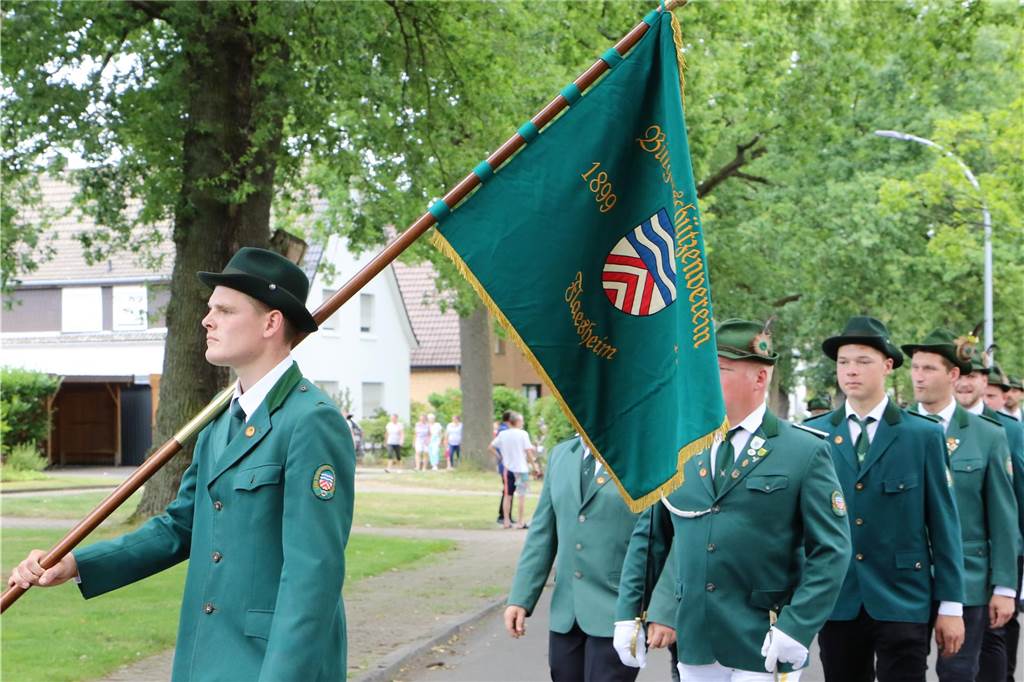 Im August feiert der Bürgerschützenverein Flaesheim sein erstes Schützenfest seit 2017. Mit dem Ausmarsch am Wochenende wurde die Saison eröffnet.
