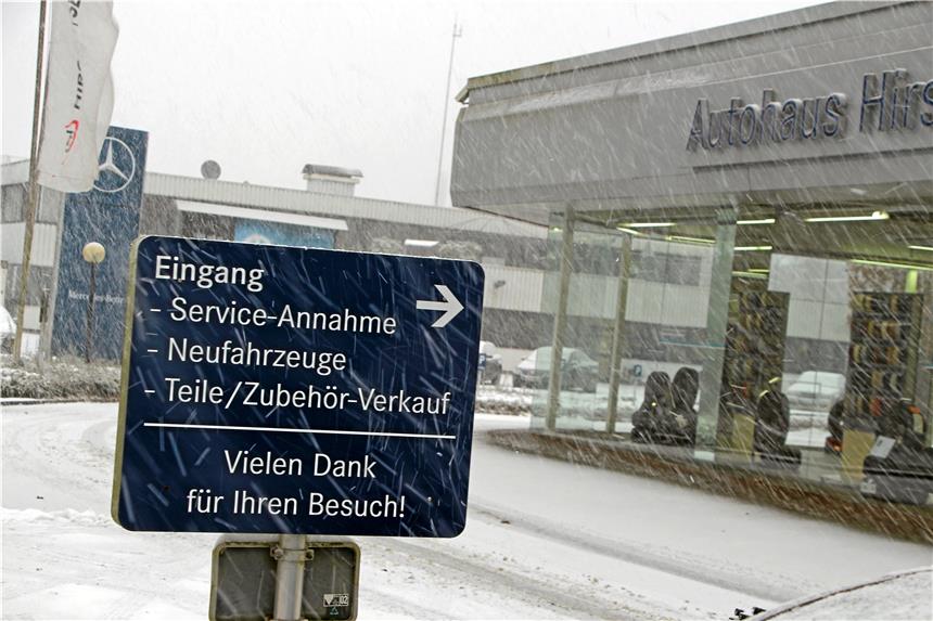Kein Verkauf von Pkw mehr im Autohaus Hirsch in Werne Im Autohaus an der Kamener Straße gibt es große Veränderungen. Zum Beispiel sind dort keine Neu- und Gebrauchtwagen mehr zu haben. Das Schild entspricht daher nicht mehr dem aktuellen Stand.