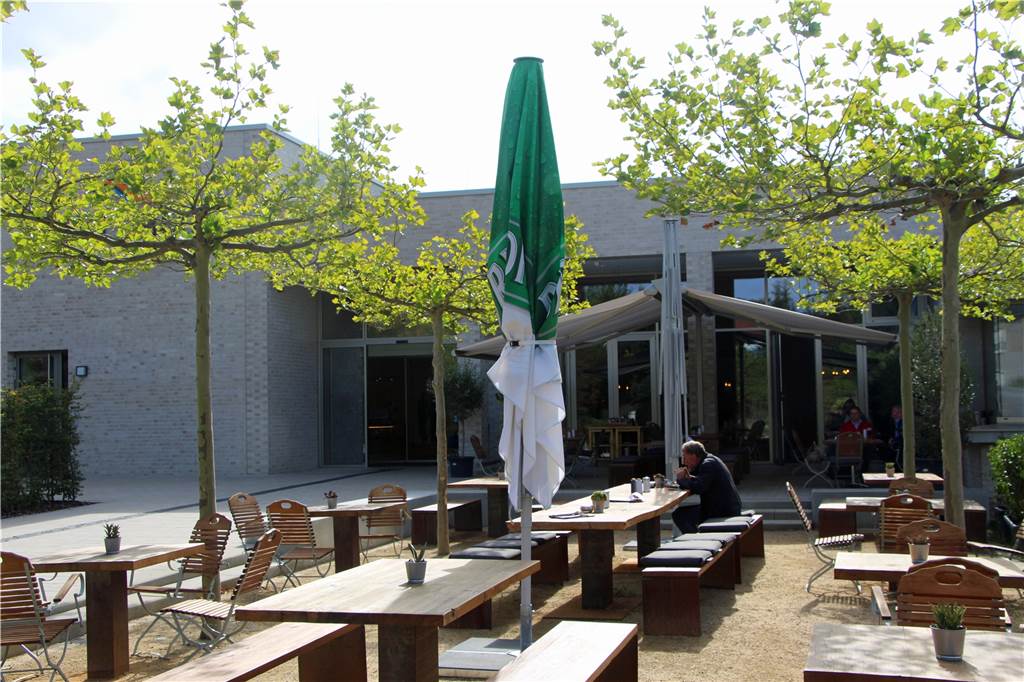 Große Übersicht: Das sind die schönsten Biergärten in Werne Blick in den Biergarten des Strobels im Solebad