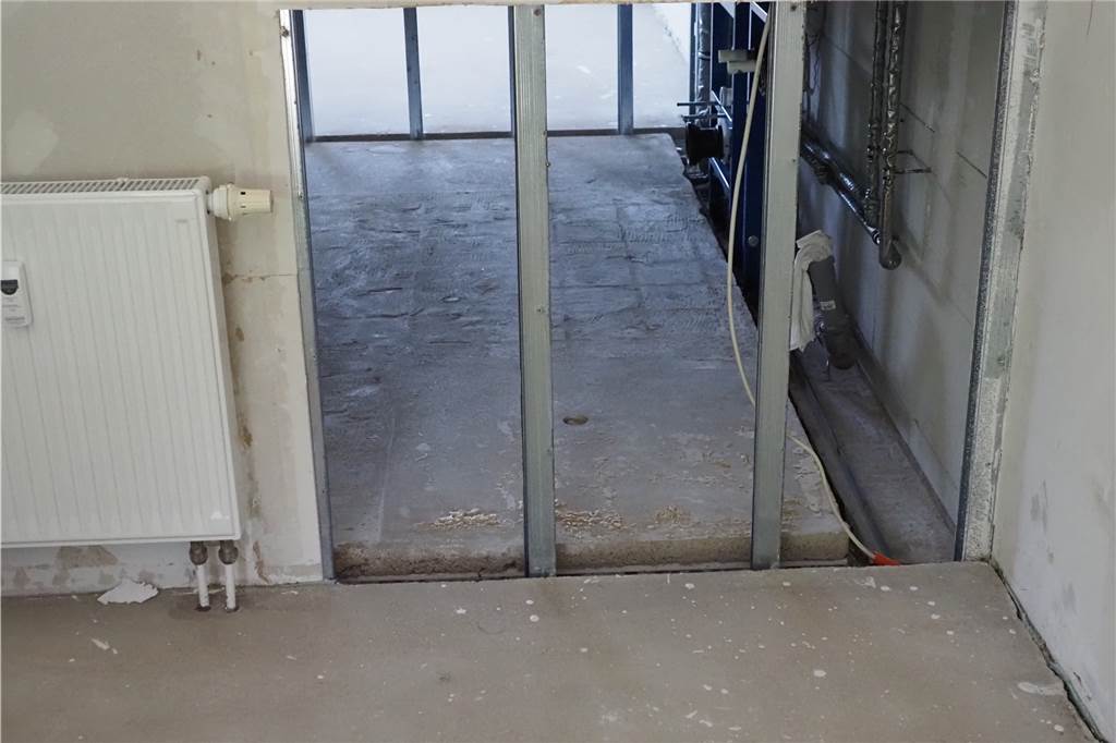 Schimmel im Haus: Lüner Familie leidet unter Gutachterstreit mit Vivawest Im Boden-Beton des Badezimmers sitzt Schwarzschimmel. Das belegt ein Gutachten.