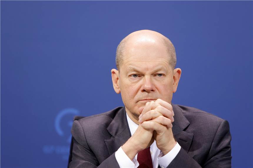 Beihilfe zur Steuerhinterziehung: Strafanzeige gegen Olaf Scholz im „Cum-Ex“-Skandal Im „Cum-Ex“-Skandal wurde Anzeige gegen den damaligen Ersten Bürgermeister Hamburgs, Olaf Scholz, gestellt. Dem Bundeskanzler werden schwere Anschuldigungen gemacht.